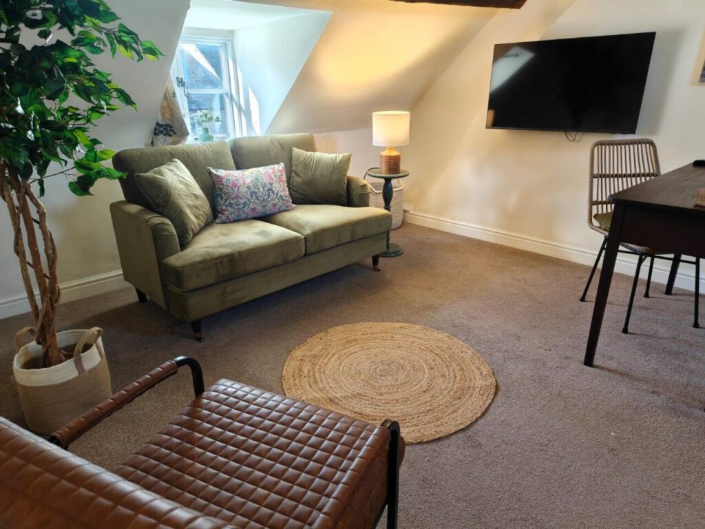 cotswold-cottage-guesthouse-family-suite-07