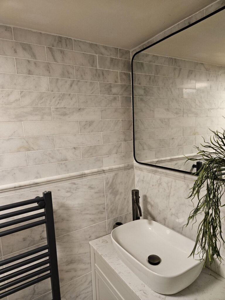 cotswold-cottage-guesthouse-shoebox-basic-double-room-06