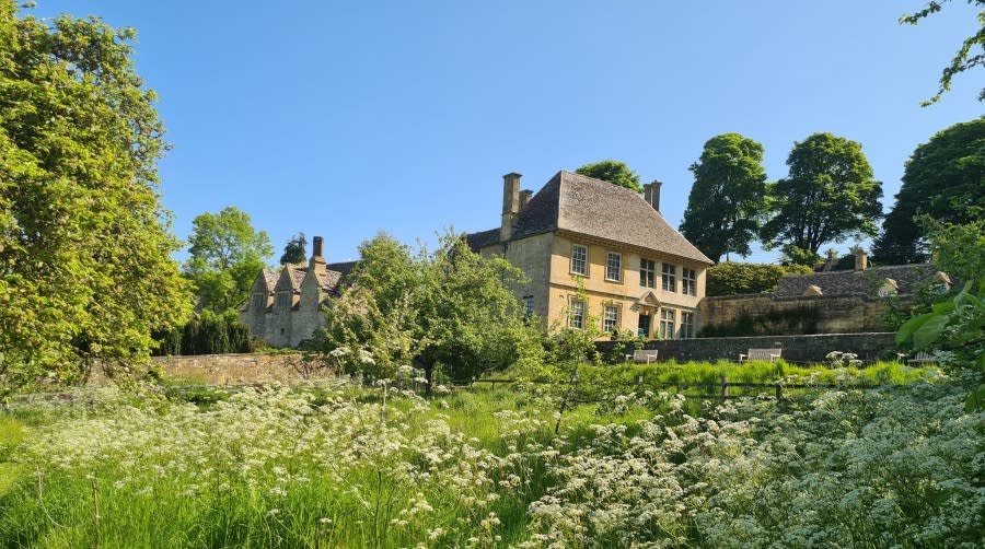 Cotswold Cottage Guesthouse - Wonderful Winchcombe Snowshill Manor and Garden